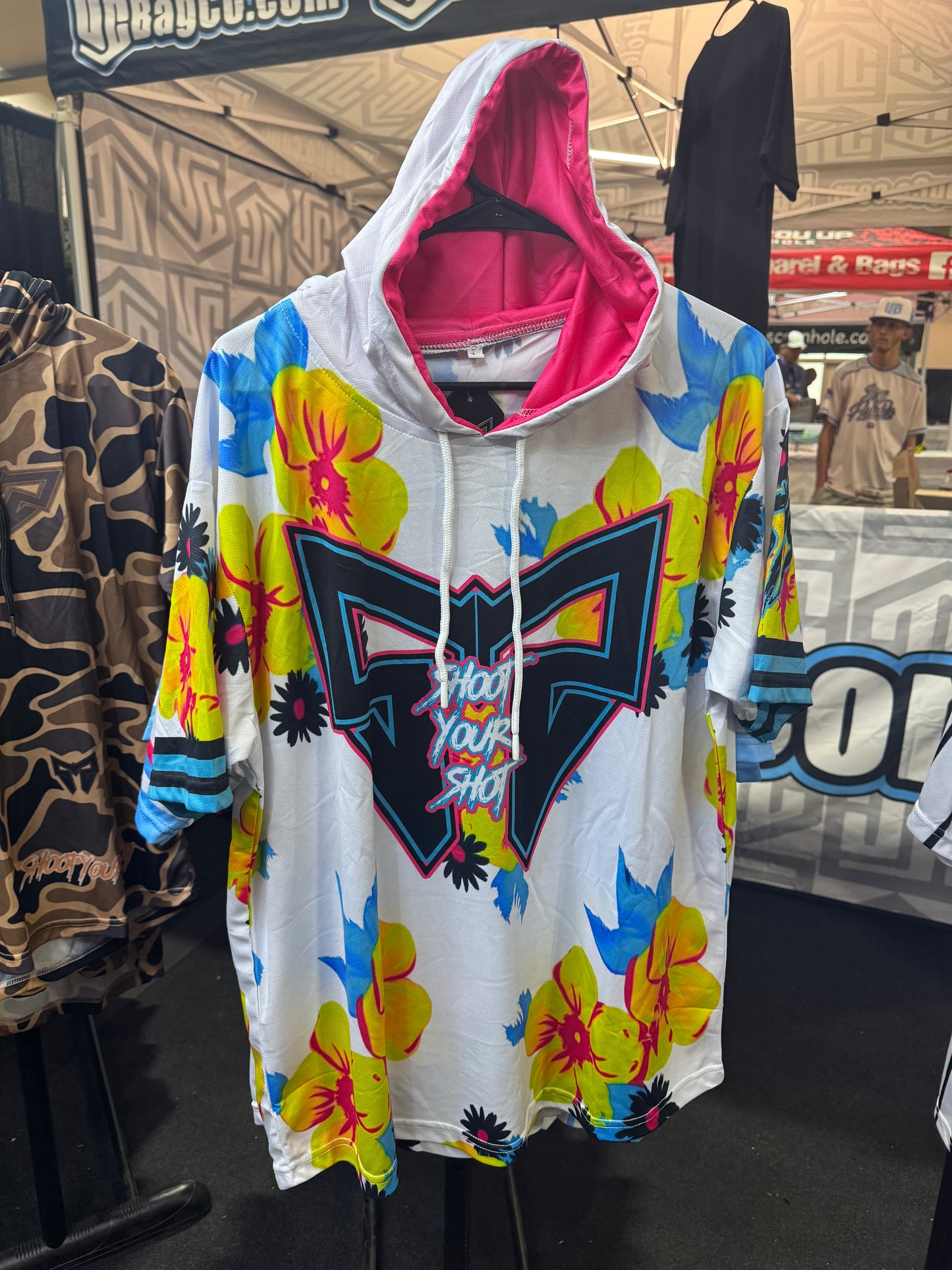 ThrowDown White Floral | Ventura Pick Up